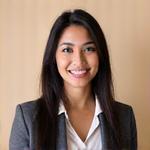 Fatima Zahra, Pengurus Studio & Jurugambar Komersial Gelap Terang